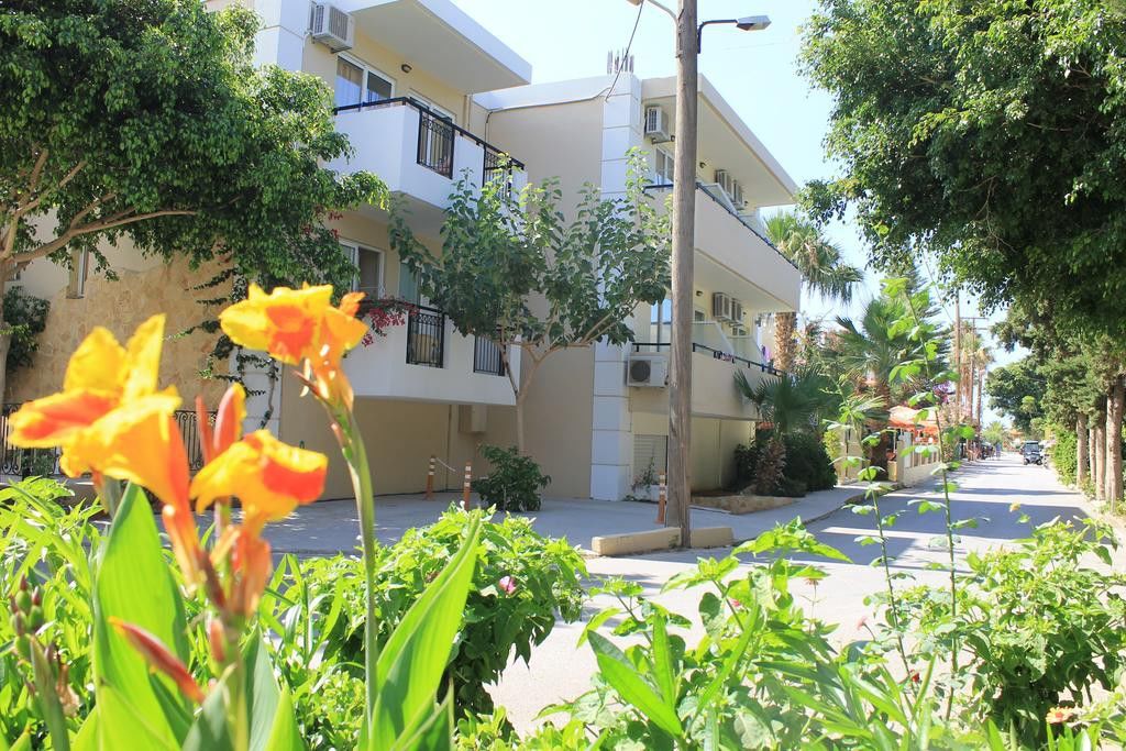 Varvaras Diamond Hotel Platanes  Exterior photo